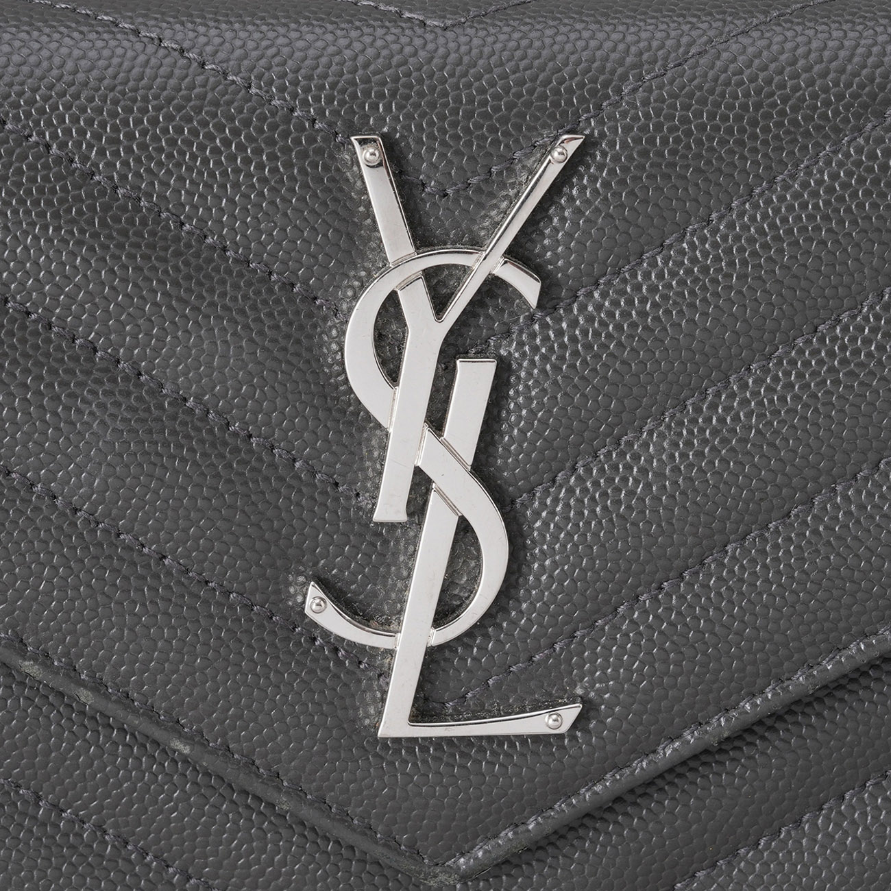 YVES SAINT LAURENT(USED)생로랑 372264 모노그램 쉐브론 장지갑